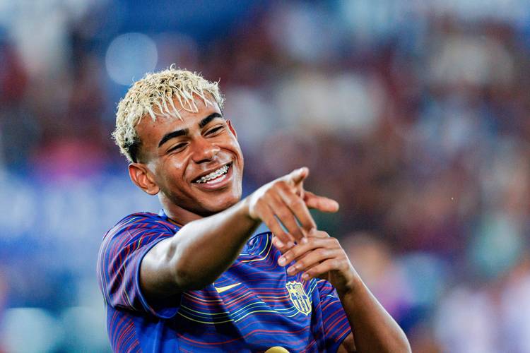 意甲俱乐部球衣胸前广告赞助费TOP10：米兰双雄3000万并列第1（意甲球衣胸前赞助费前十榜：米兰双雄以3000万并列第一）