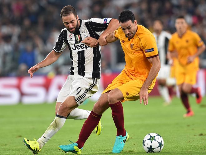 高清：英超曼联1-1西汉姆 红魔攻击线哑火（高清：英超曼联1-1战平西汉姆 红魔锋线失灵）