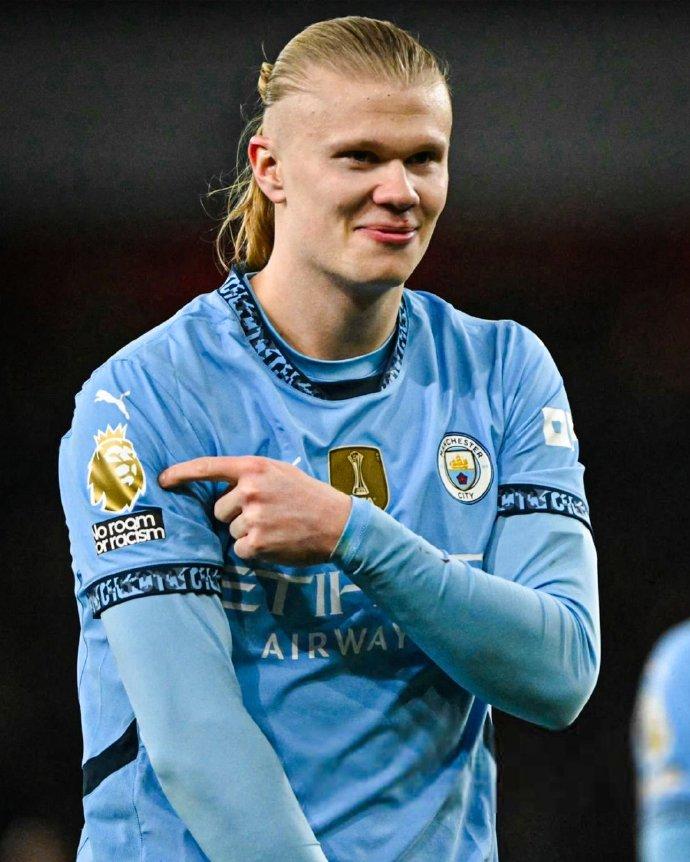 记者：迈阿密国际希望买断从塞尔塔租借来的前锋阿连德