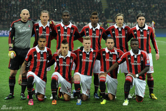 周琦晒与赵睿&翟晓川&方硕合照：又是一年新赛季