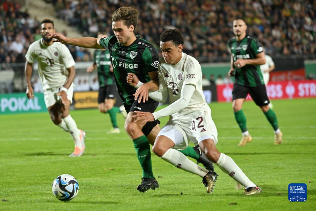 德甲2025年度积分榜：拜仁34场仅1负打进107球，领先第二21分（2025德甲积分年榜：拜仁34轮仅败1场轰入107球，领先次席21分）