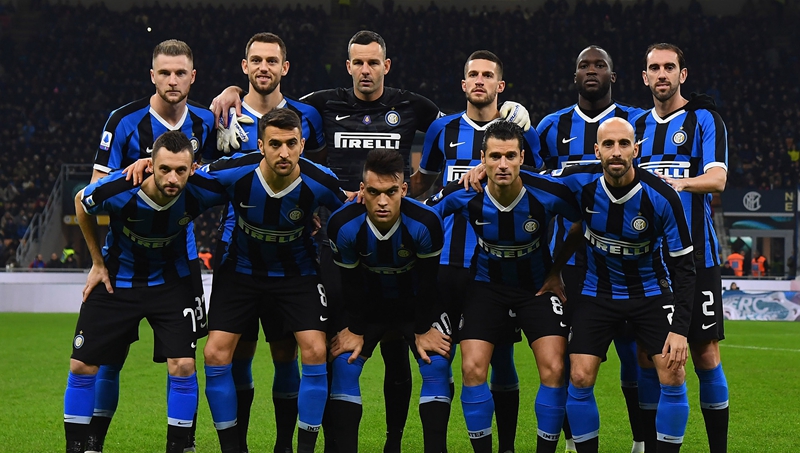 萨福诺夫成本世纪以来，首位在点球大战4次扑点的大巴黎门将（萨福诺夫创纪录，成巴黎本世纪首位在点球大战扑出4点球的门将）