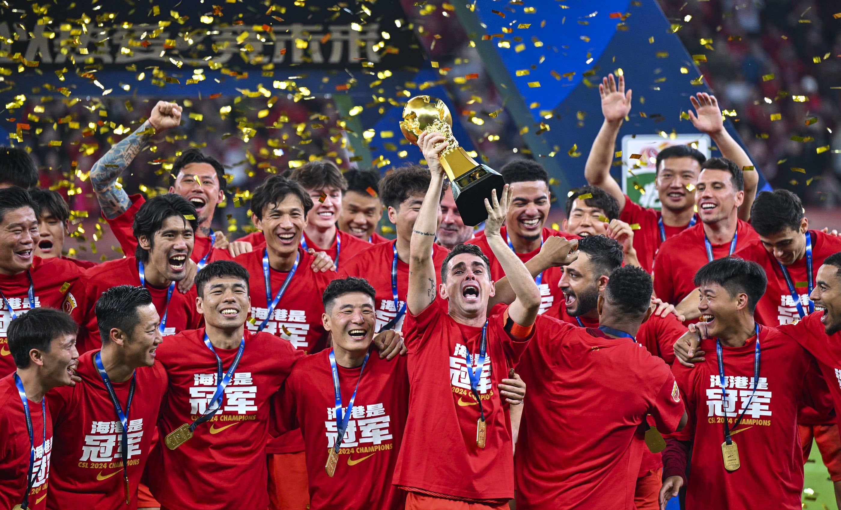 及时救难！对手疑晕厥，汉堡小将武斯科维奇迅速将其舌头拔出（赛场惊险一刻：对手疑似昏厥，汉堡新星武斯科维奇迅速托舌防窒息）