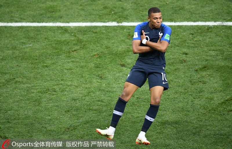 足球联赛赛季关键球员表现排行榜（本赛季足球联赛关键球员表现榜单）