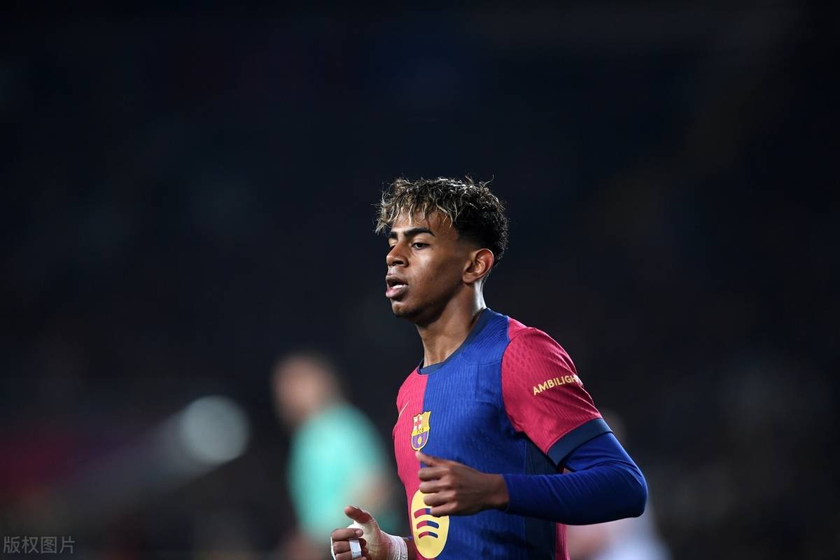 澳超半场：贝尔通切洛、劳伦斯破门，喷气机暂1-1珀斯光荣