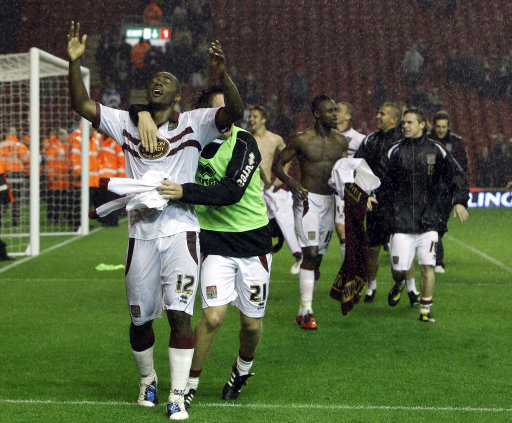 哈兰德晒与索尔斯克亚合照：知识！（哈兰德分享与索尔斯克亚合影：知识点！）