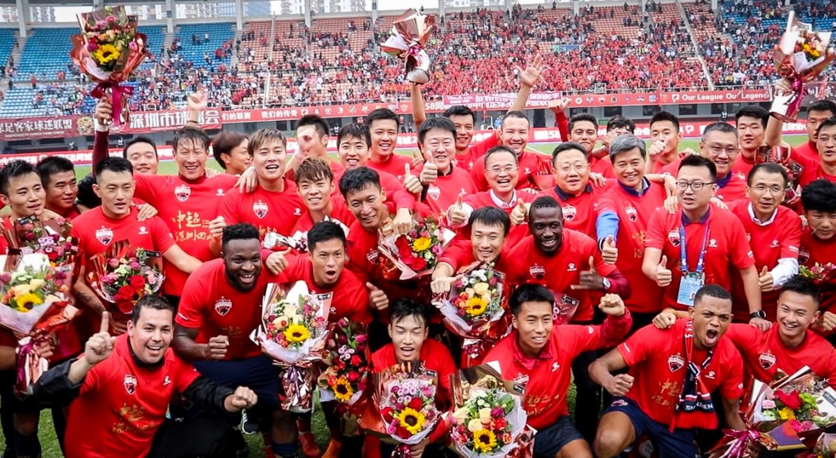 海港6日上午转道新加坡去新山，颜骏凌、徐新获颁纪念球衣