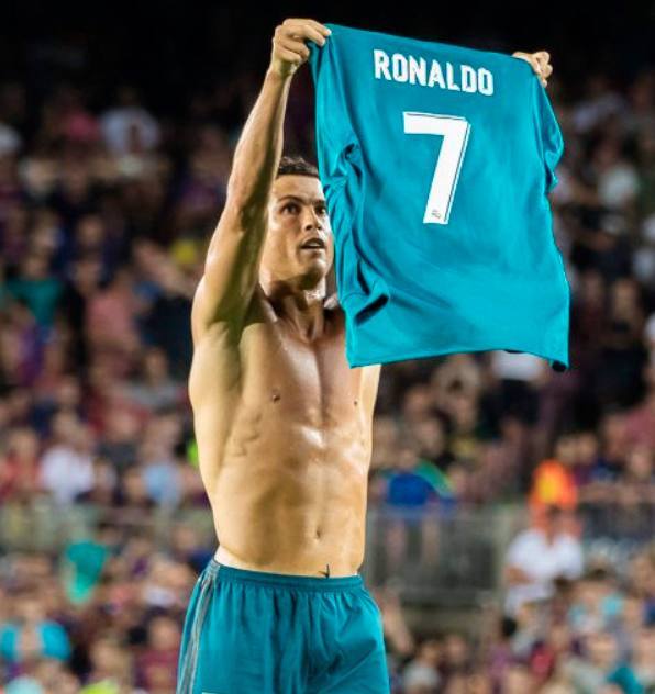 科斯切尔尼卫报专访：谈阿森纳、当洛里昂总监&足球思路（科斯切尔尼接受卫报专访：聊阿森纳、担任洛里昂总监及其足球理念）